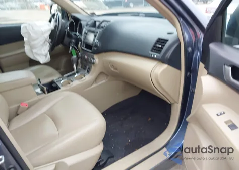 2013 Toyota Highlander Se V6 z USA, uszkodzony, nr VIN 5TDBK3EH0DS237268